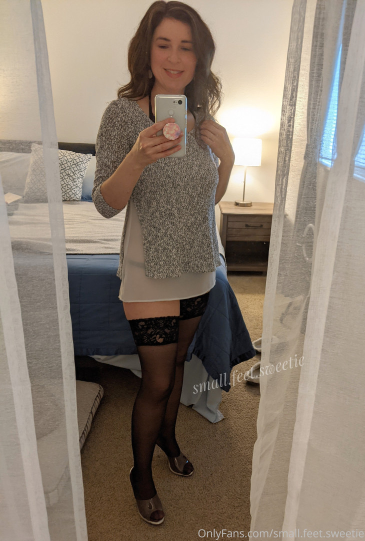 Photo by small.feet.sweetie published on May 17,2023 22:11:13 - BestThots