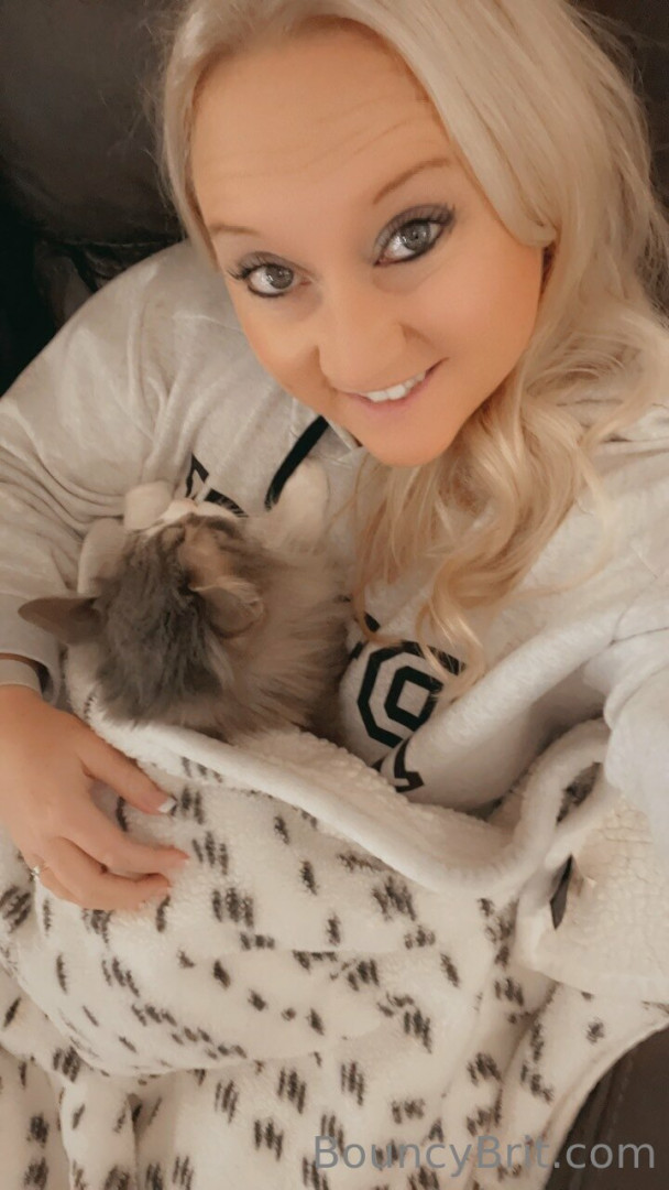 Photo by bouncybritney1 published on October 16,2023 14:15:00 - BestThots