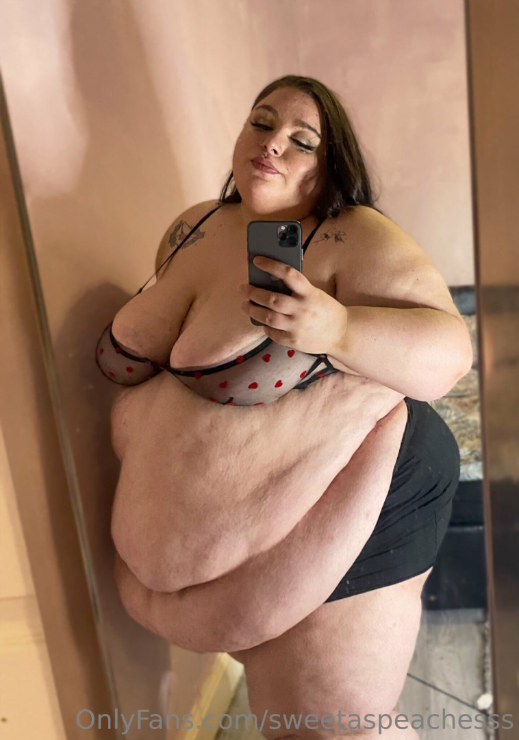 Photo by sweetaspeachesss published on July 2,2023 16:40:39 - BestThots