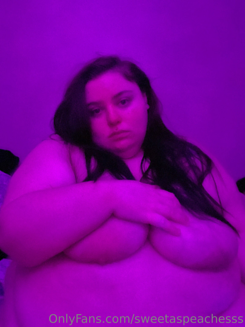 Photo by sweetaspeachesss published on July 2,2023 16:40:47 - BestThots