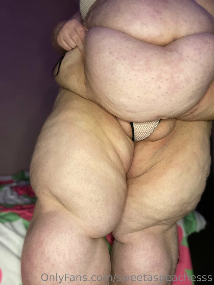 Photo by sweetaspeachesss published on July 2,2023 16:41:13 - BestThots