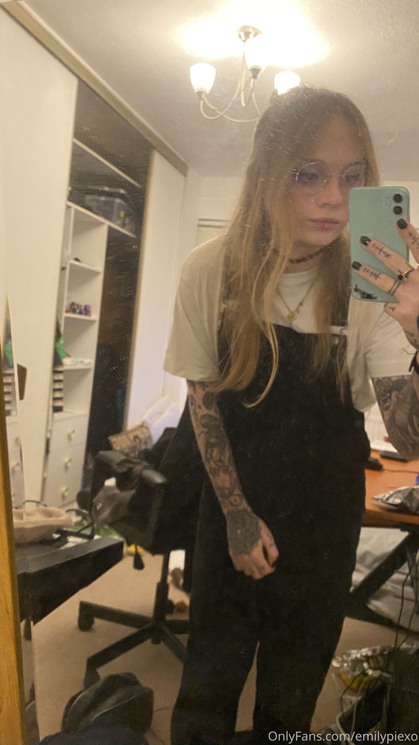 Photo by emilypiexo published on August 31,2023 20:00:05 - BestThots