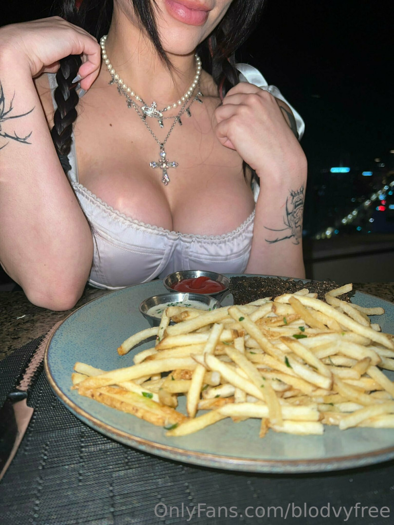 Photo by blodvyfree published on October 14,2023 02:57:25 - BestThots