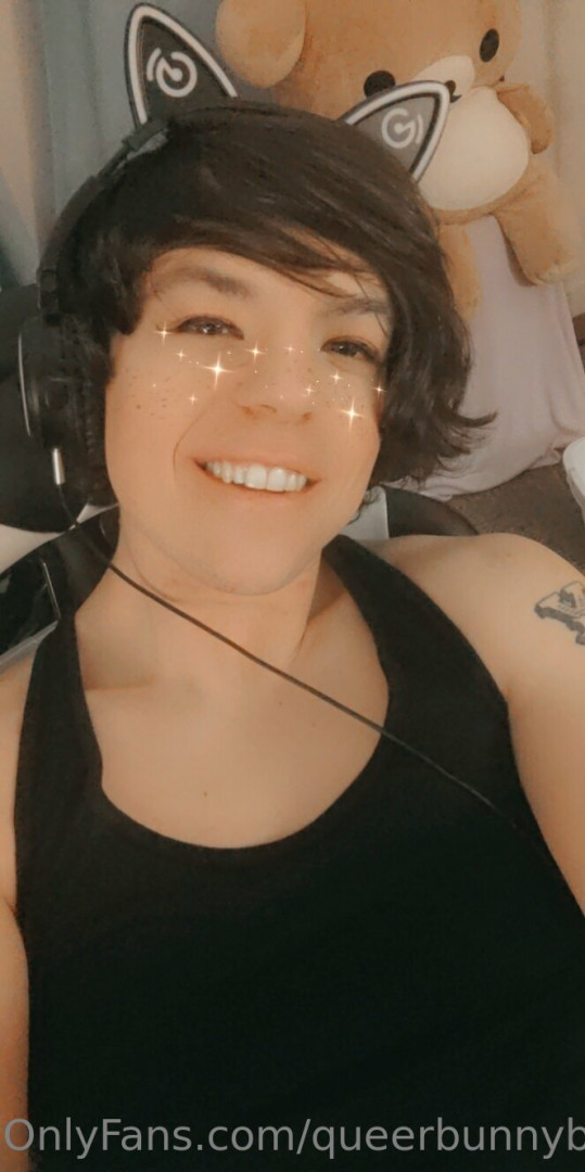 Photo by queerbunnybabe published on August 2,2023 21:24:13 - BestThots