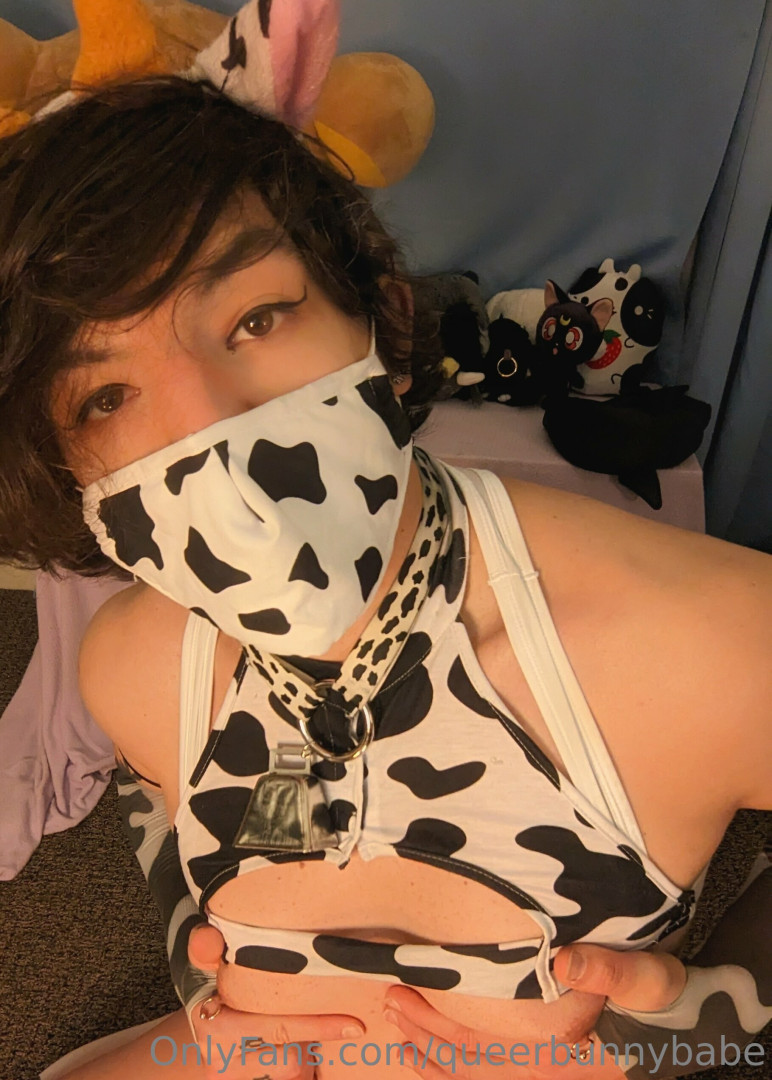 Photo by queerbunnybabe published on August 2,2023 21:25:44 - BestThots