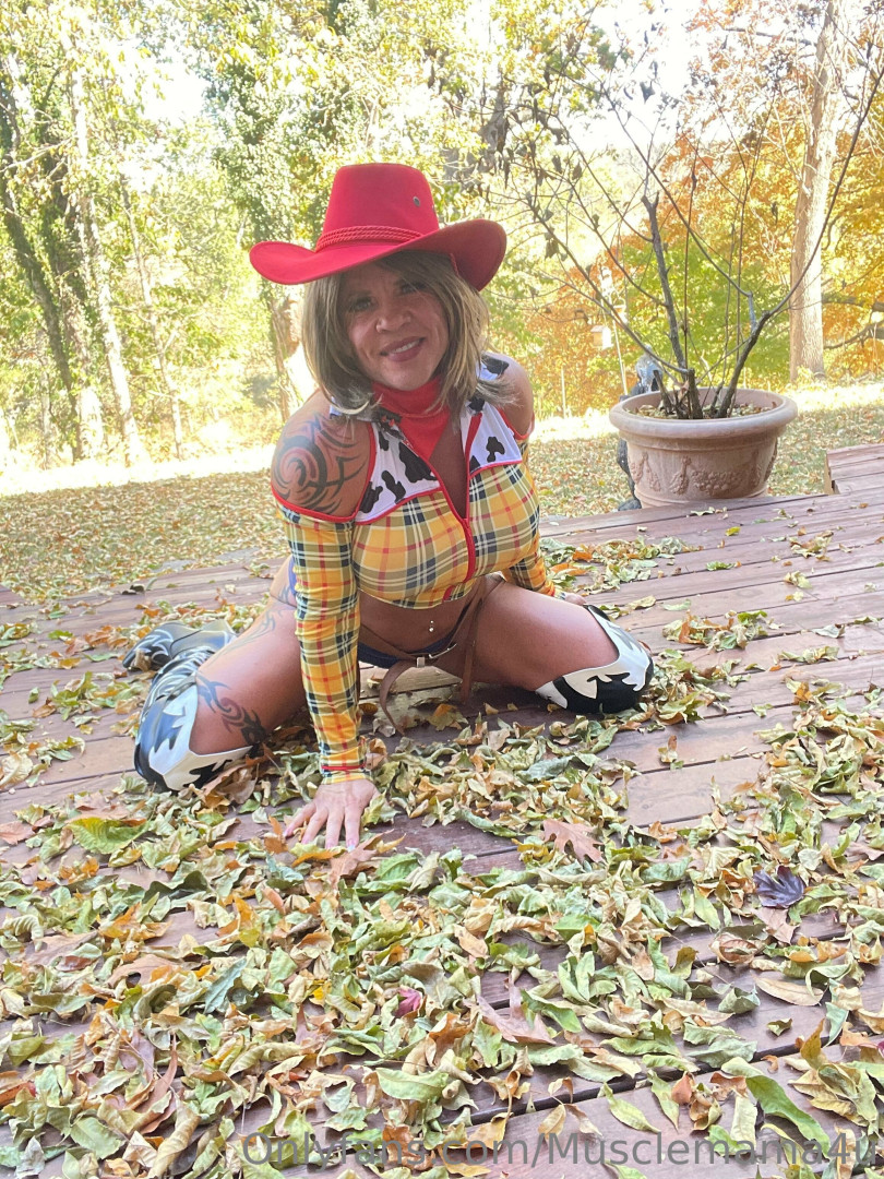 Photo by musclemama4u.2 published on October 11,2023 12:33:15 - BestThots