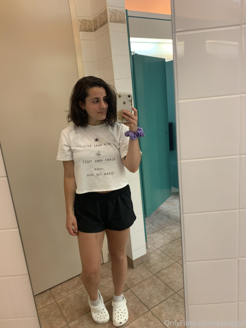 Photo by daisiegirl published on October 14,2023 07:13:32 - BestThots