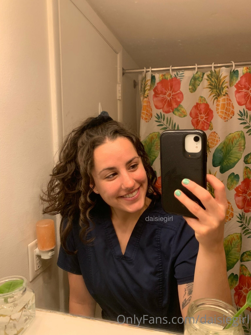 Photo by daisiegirl published on October 14,2023 19:40:17 - BestThots