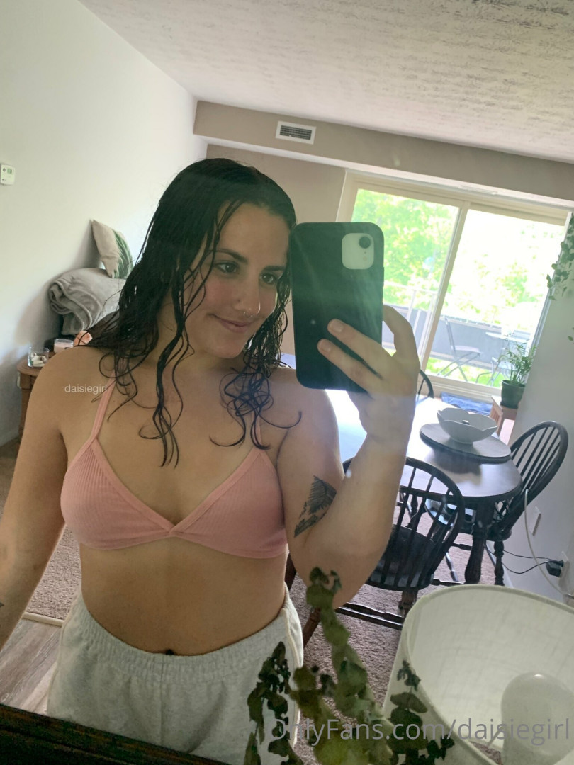 Photo by daisiegirl published on October 14,2023 23:38:07 - BestThots