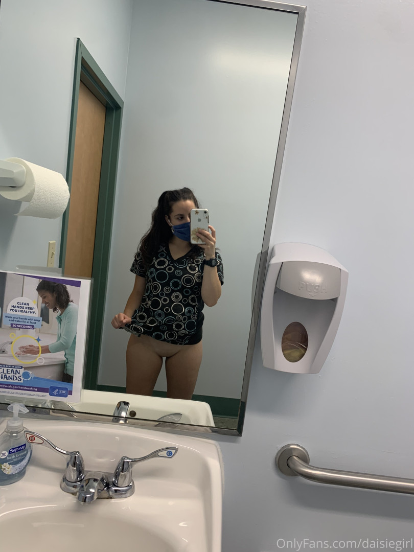 Photo by daisiegirl published on October 15,2023 01:08:30 - BestThots