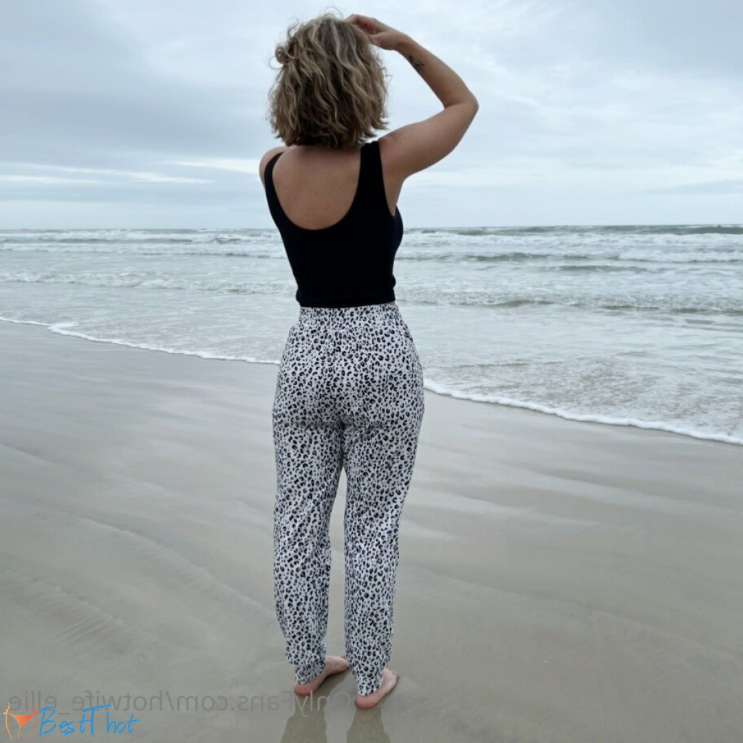 Photo by hotwife_ellie published on December 13,2024 11:05:08 - BestThots