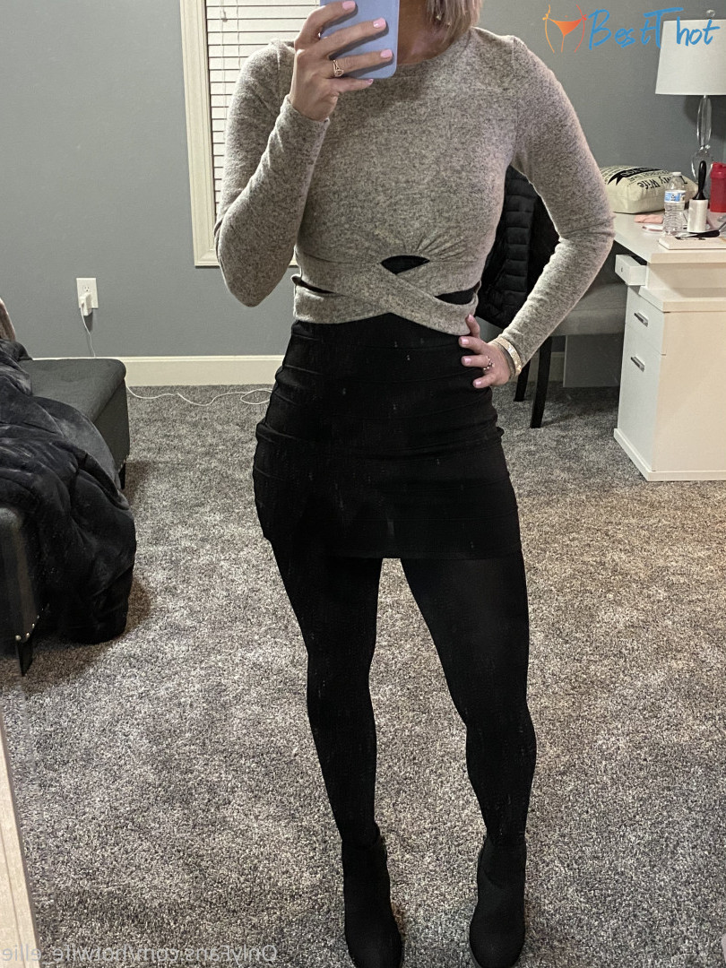 Photo by hotwife_ellie published on December 13,2024 12:01:33 - BestThots