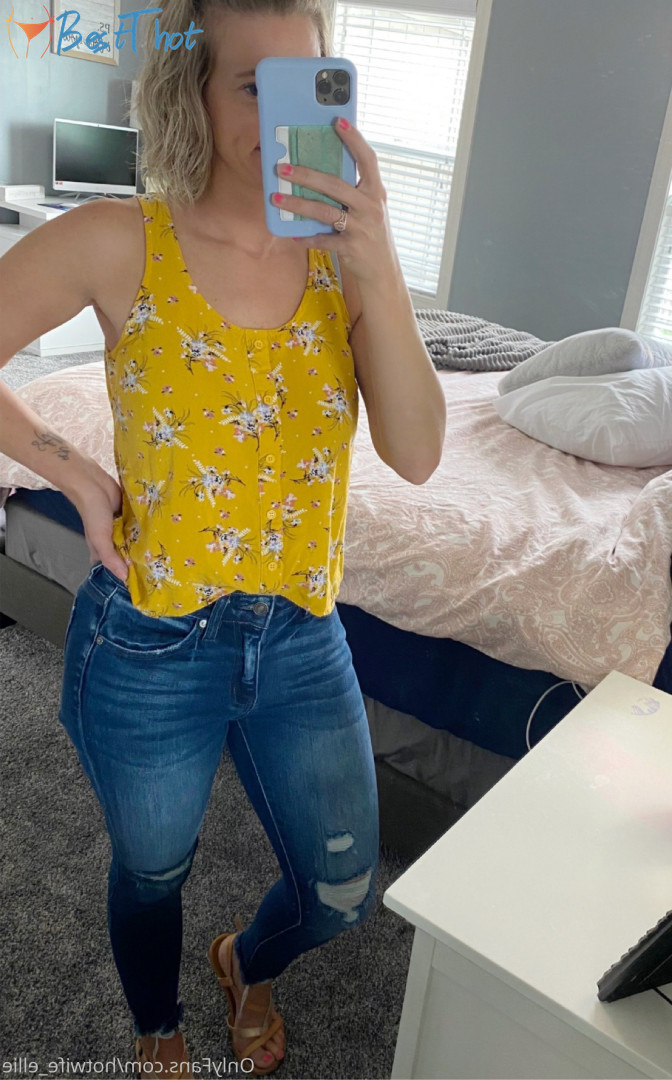 Photo by hotwife_ellie published on December 13,2024 13:03:31 - BestThots