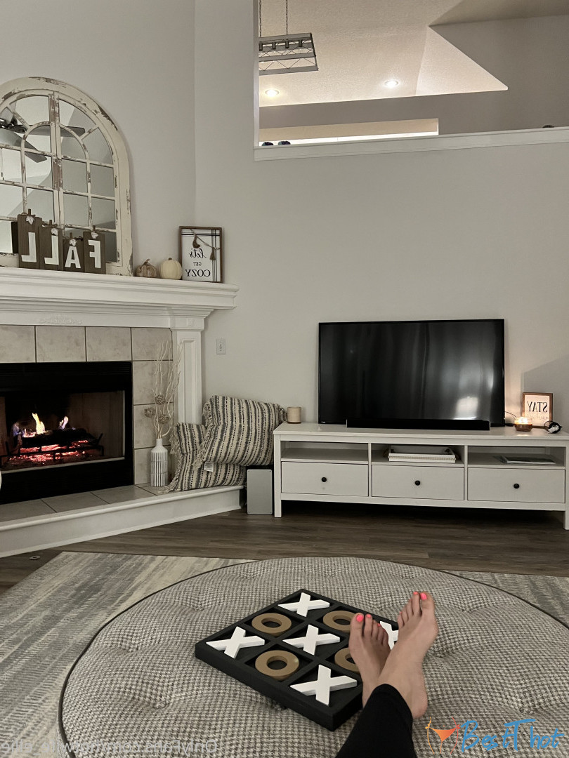 Photo by hotwife_ellie published on December 13,2024 13:04:35 - BestThots