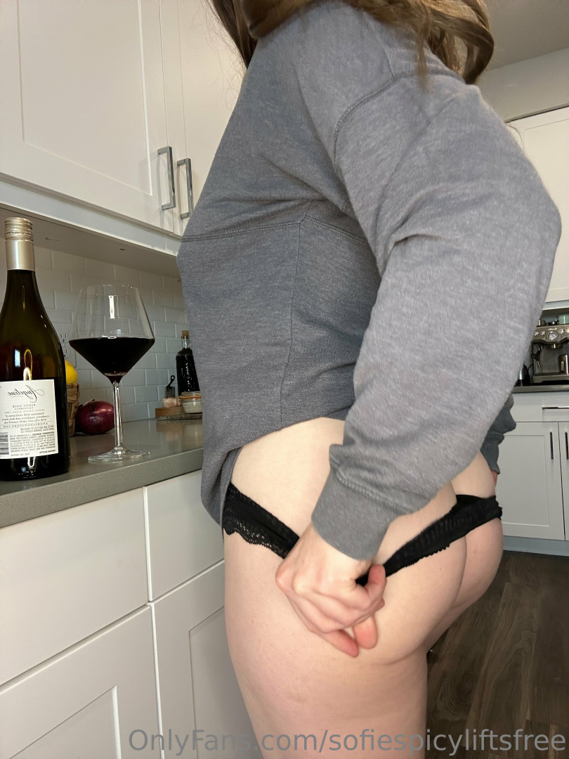 Photo by sofiespicysmithfree published on May 17,2023 20:38:08 - BestThots