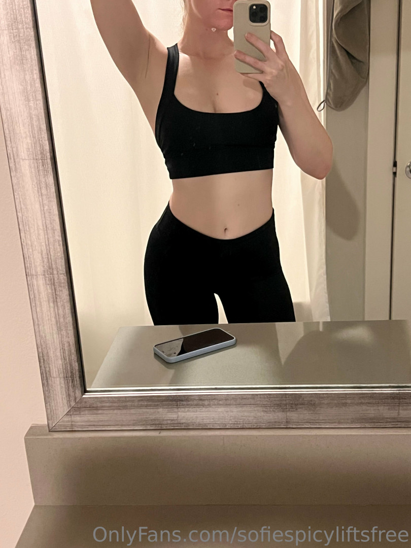 Photo by sofiespicysmithfree published on May 17,2023 20:38:20 - BestThots