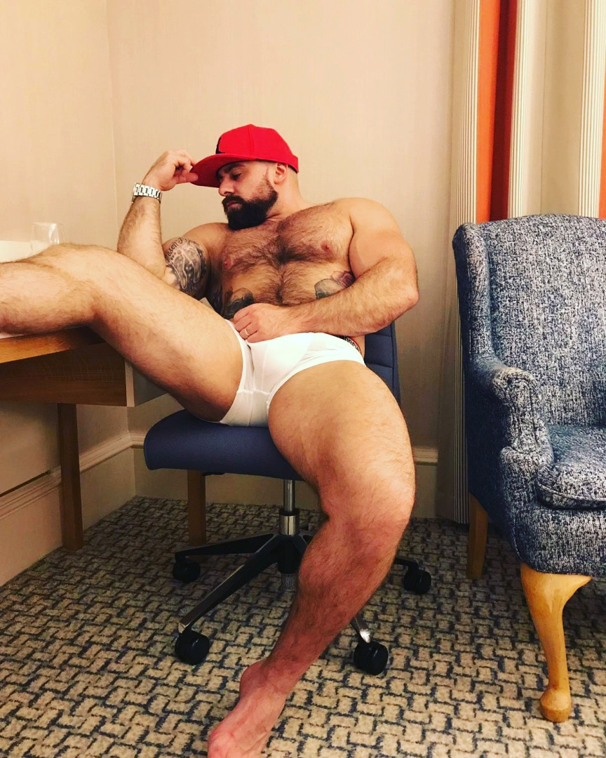 Photo by thebritishbear1 published on May 17,2023 03:27:32 - BestThots