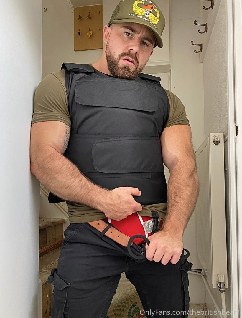 Photo by thebritishbear1 published on May 17,2023 03:34:45 - BestThots