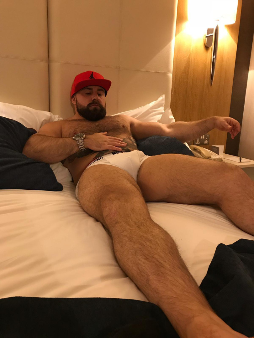 Photo by thebritishbear1 published on May 17,2023 03:38:18 - BestThots