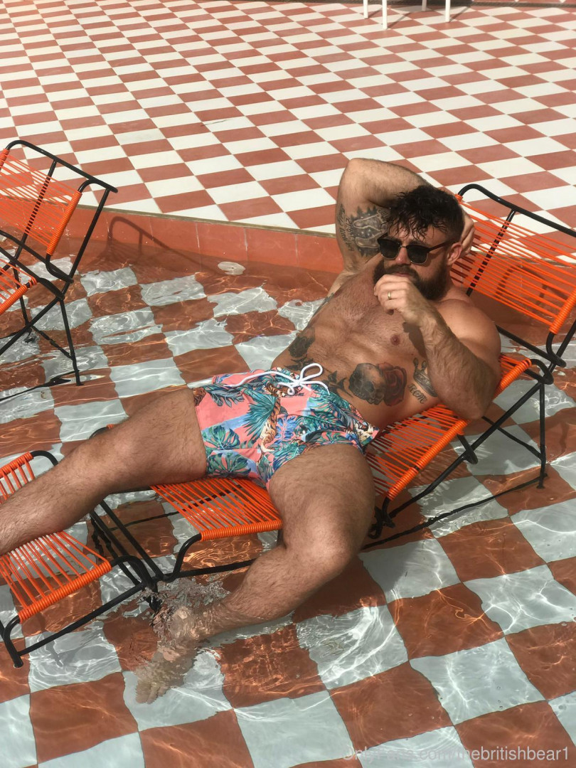 Photo by thebritishbear1 published on May 17,2023 03:44:36 - BestThots