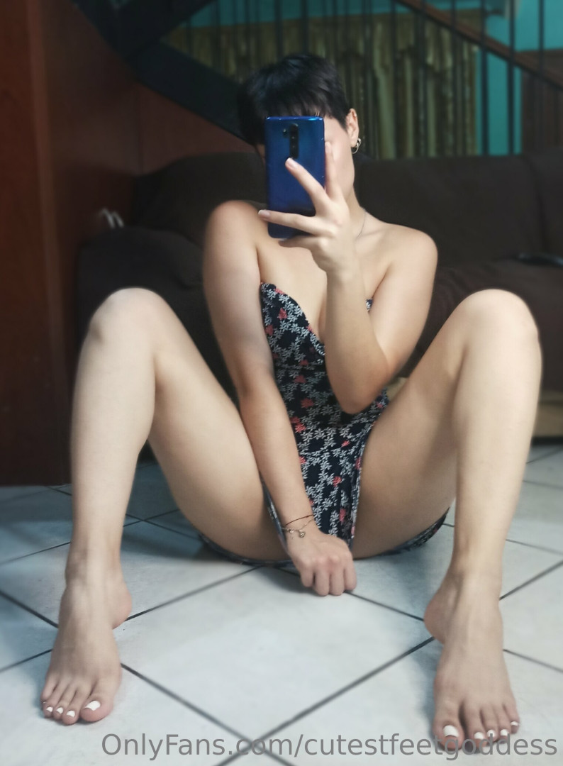 Photo by cutestfeetgoddess published on October 14,2023 03:29:06 - BestThots