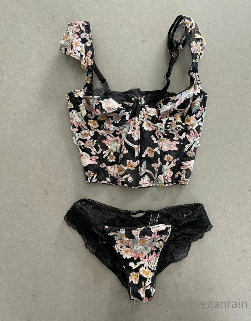 Photo by meganrain published on October 17,2023 05:43:01 - BestThots