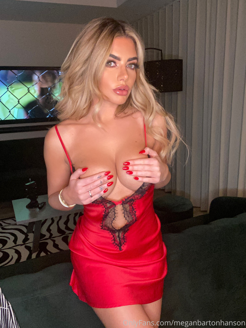 Photo by meganbartonhanson published on October 16,2023 18:01:55 - BestThots