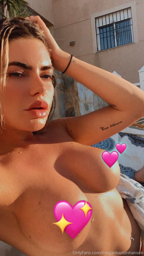 Photo by meganbartonhanson published on October 16,2023 18:03:13 - BestThots