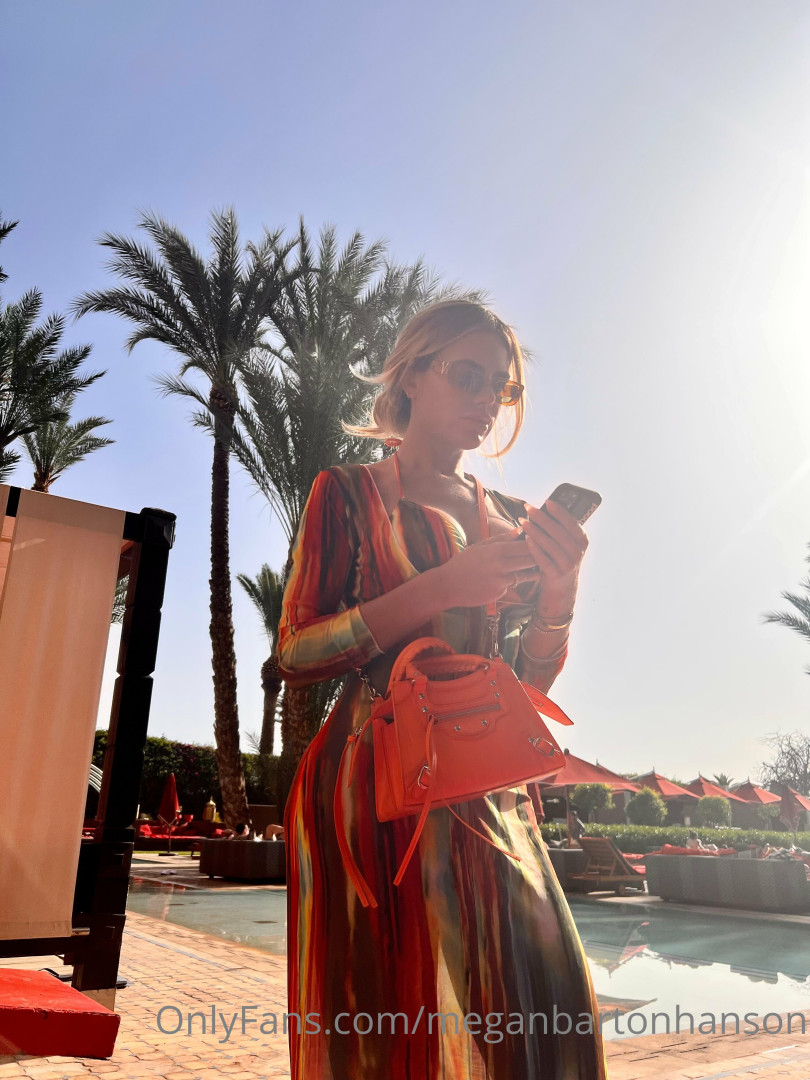 Photo by meganbartonhanson published on October 16,2023 18:20:12 - BestThots