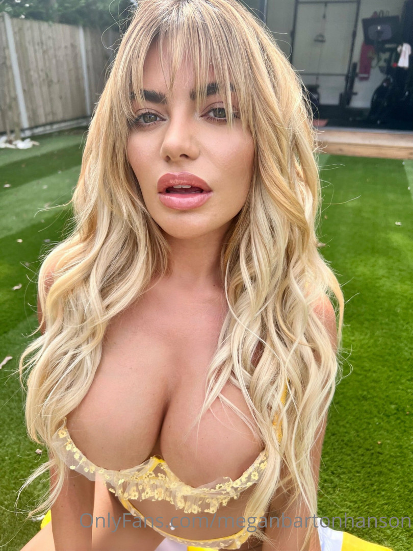 Photo by meganbartonhanson published on October 16,2023 18:23:26 - BestThots