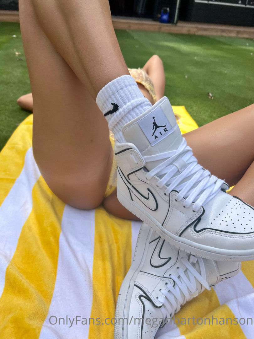 Photo by meganbartonhanson published on October 16,2023 18:28:49 - BestThots