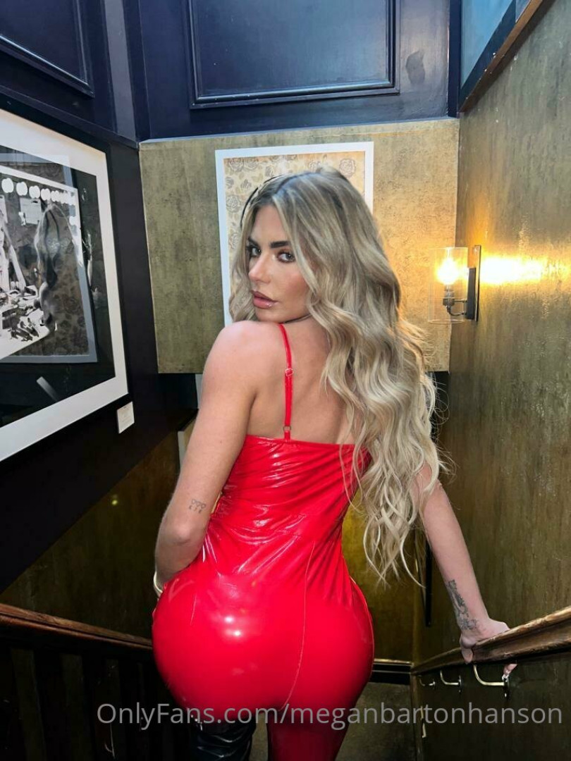 Photo by meganbartonhanson published on October 16,2023 18:33:21 - BestThots