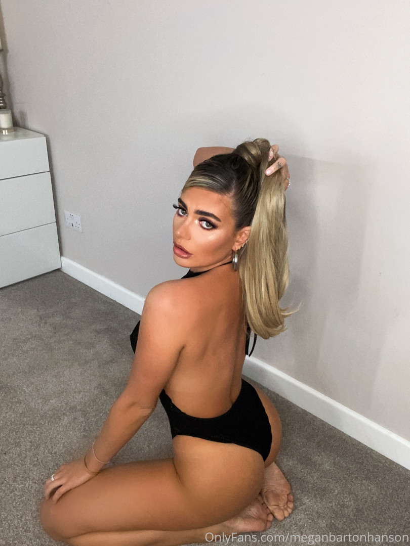 Photo by meganbartonhanson published on October 16,2023 18:43:06 - BestThots