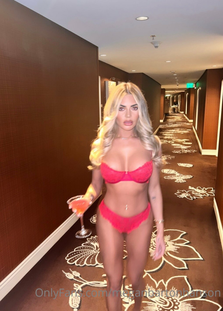 Photo by meganbartonhanson published on October 16,2023 18:45:32 - BestThots