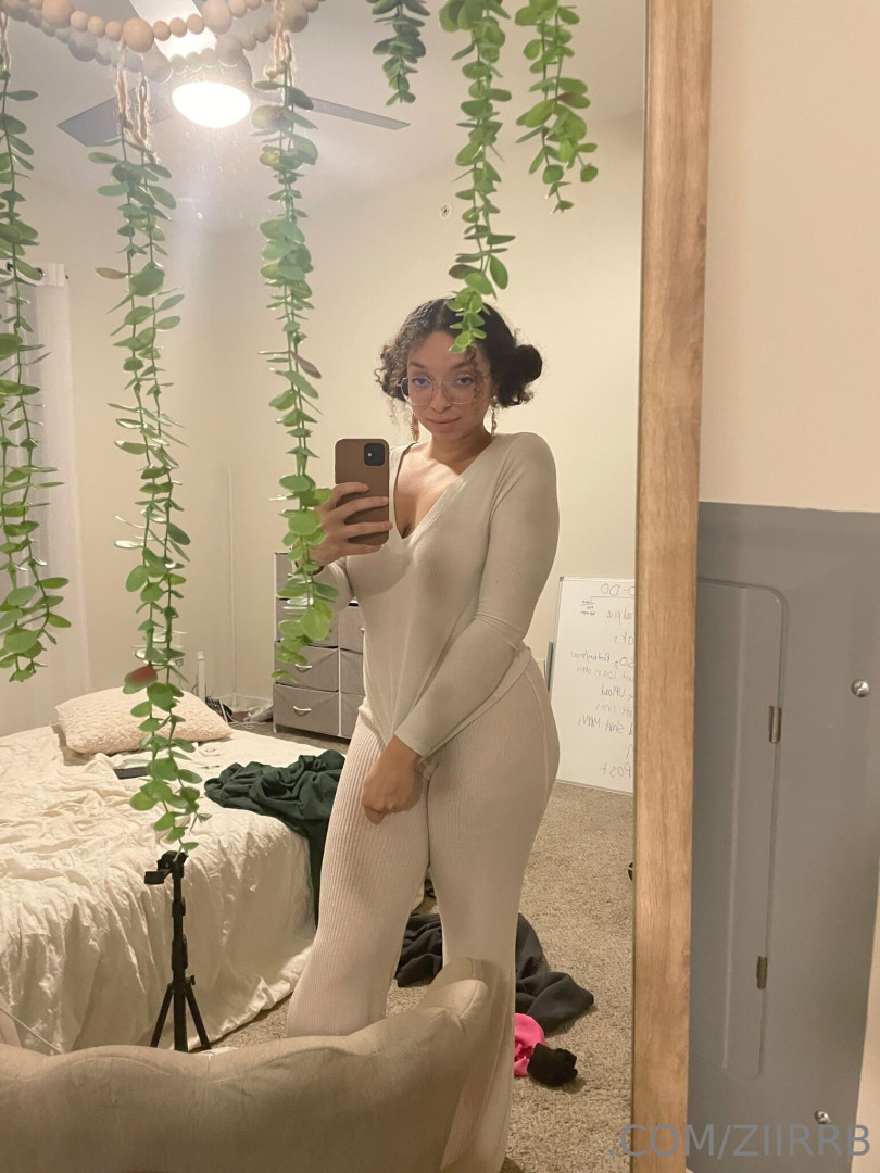 Photo by ziirrb published on October 15,2023 23:43:31 - BestThots