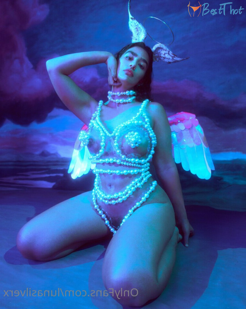 Photo by lunasilverx published on December 10,2024 16:16:37 - BestThots