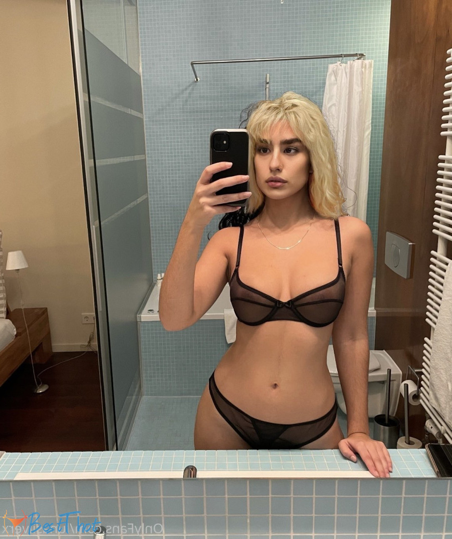 Photo by lunasilverx published on December 10,2024 16:19:13 - BestThots