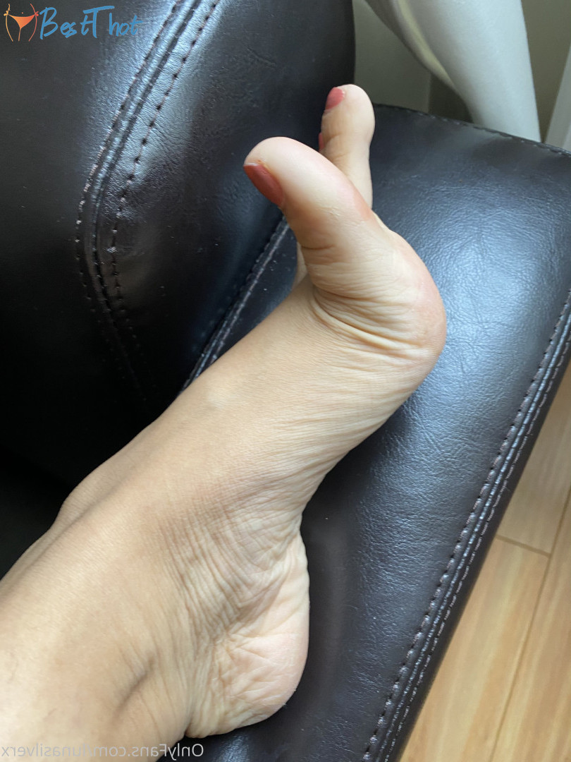 Photo by lunasilverx published on December 10,2024 16:23:04 - BestThots