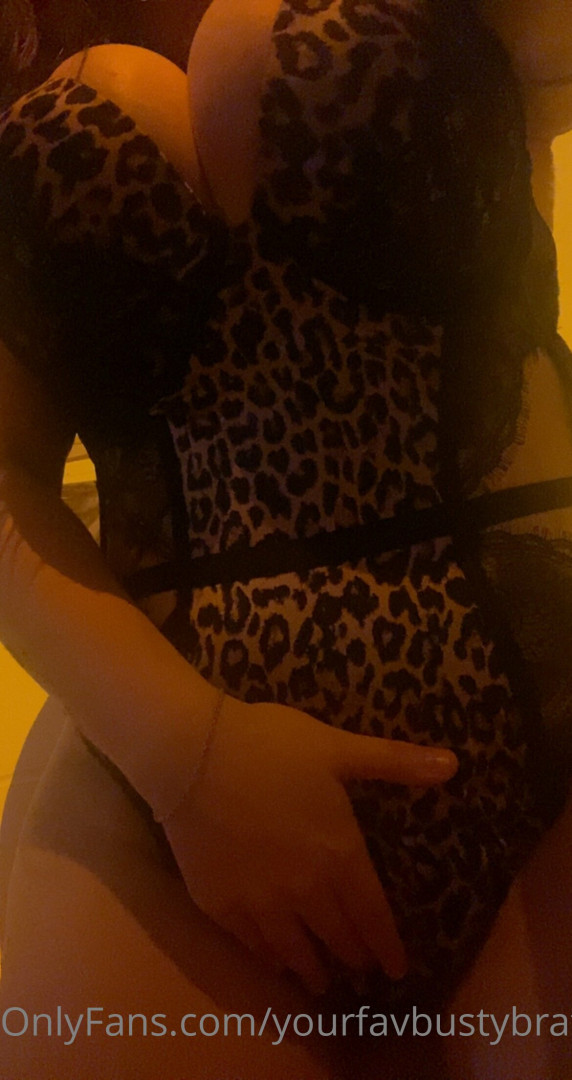 Photo by yourfavbustybrat published on May 15,2023 19:00:35 - BestThots