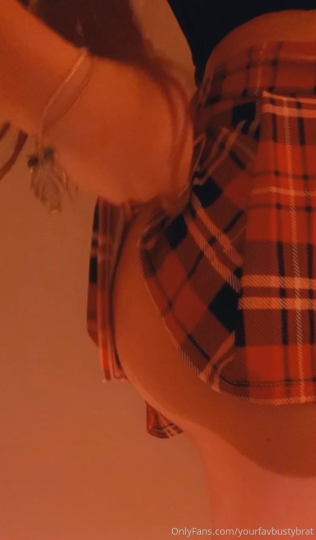 Photo by yourfavbustybrat published on May 15,2023 19:00:59 - BestThots