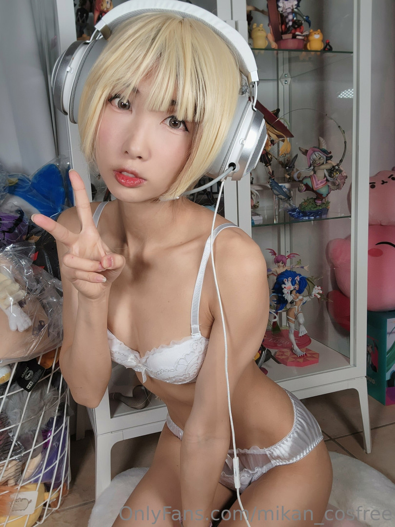 Photo by mikan_cosfree published on October 12,2023 22:01:11 - BestThots