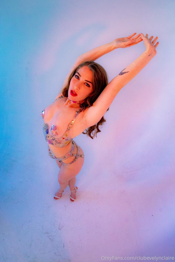 Photo by clubevelynclaire published on July 31,2023 11:57:36 - BestThots