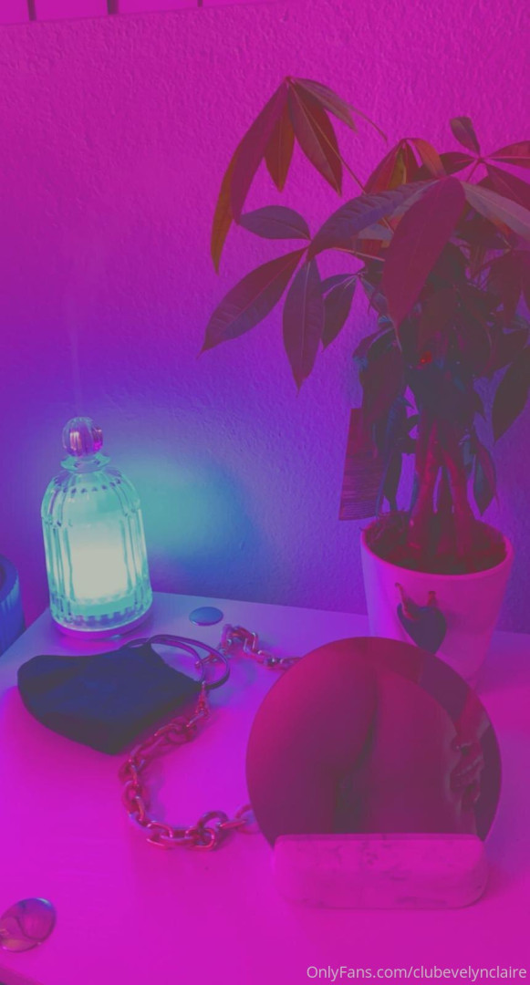 Photo by clubevelynclaire published on July 31,2023 11:59:07 - BestThots