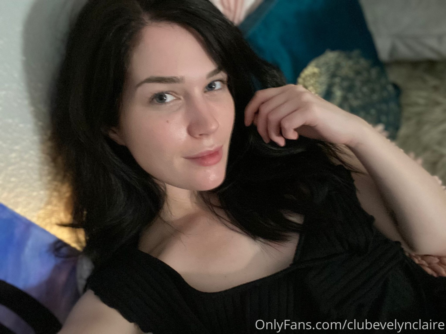 Photo by clubevelynclaire published on July 31,2023 12:02:31 - BestThots