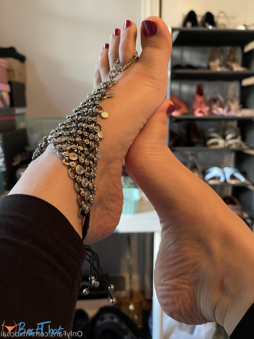 Photo by mxdchai published on December 18,2024 05:07:16 - BestThots