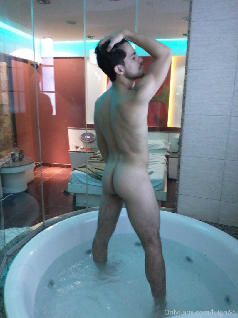 Photo by luighi95 published on October 14,2023 14:40:13 - BestThots