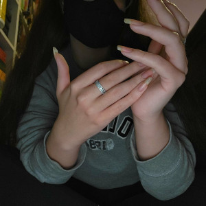 trins_feetfree #2176800