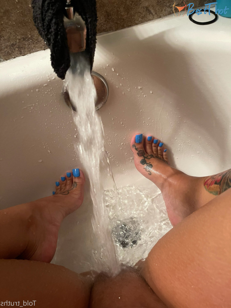 Photo by told_truths published on December 17,2024 20:09:28 - BestThots