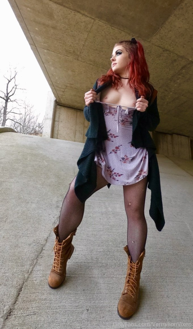 Photo by vermilionvixen published on October 16,2023 20:29:49 - BestThots