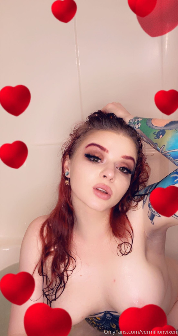 Photo by vermilionvixen published on October 16,2023 20:41:14 - BestThots